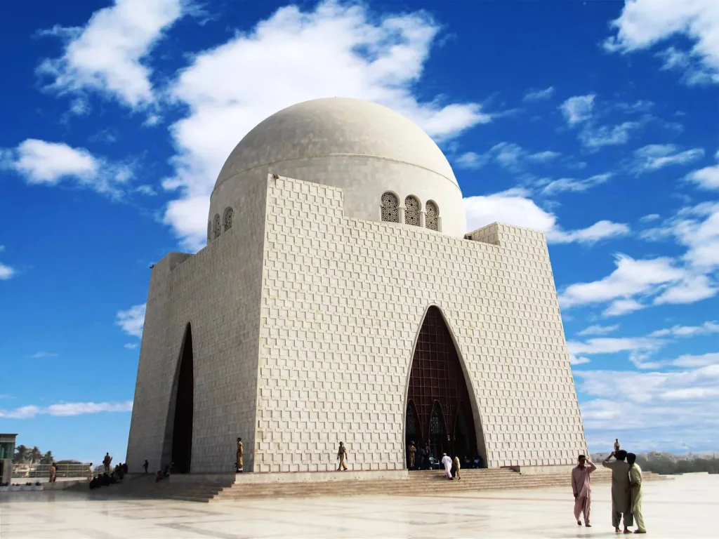 Moving Forward Packer and Movers in Pakistan, Lahore, karachi, islamabad.